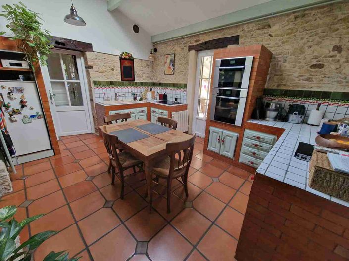 Image No.11-5 Bed House for sale