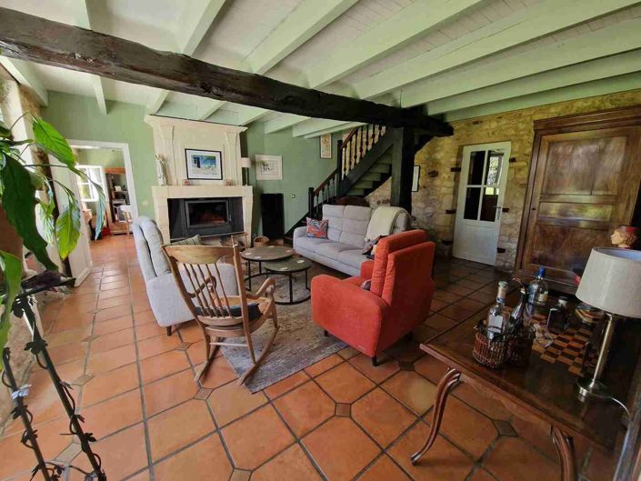 Image No.9-5 Bed House for sale