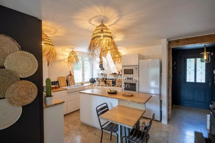 Image No.8-3 Bed House for sale