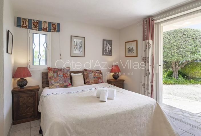 Image No.10-6 Bed House for sale