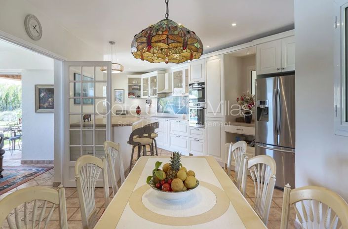 Image No.7-6 Bed House for sale