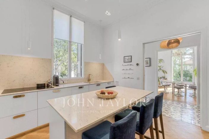 Image No.10-5 Bed House for sale