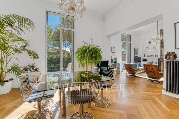 Image No.5-5 Bed House for sale