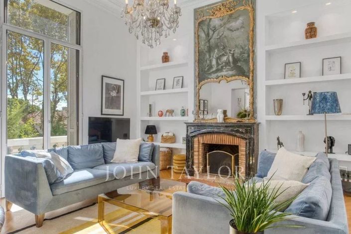 Image No.8-5 Bed House for sale