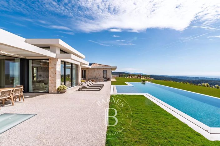 Image No.6-7 Bed House for sale