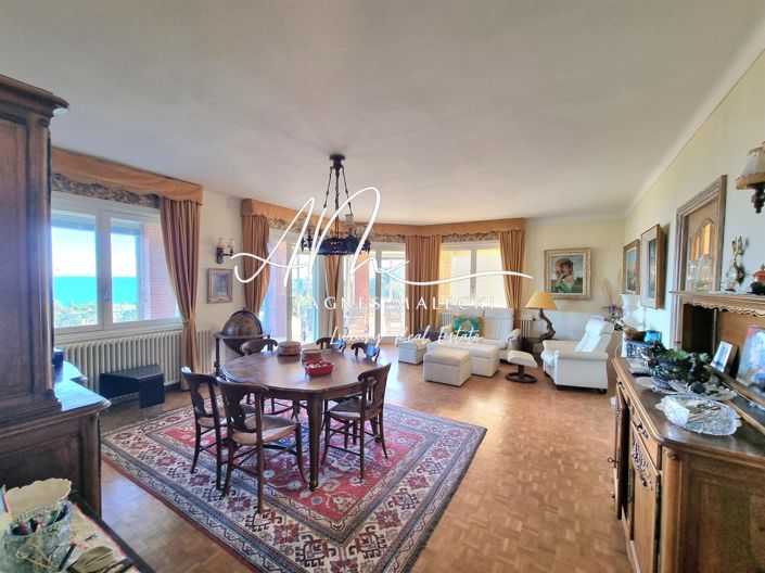 Image No.9-3 Bed House for sale