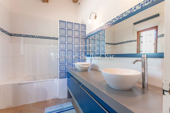 Image No.30-4 Bed House for sale