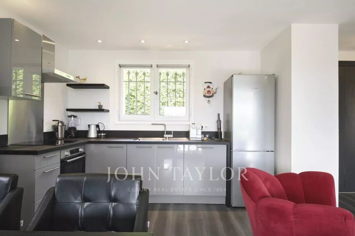 Image No.22-6 Bed House for sale