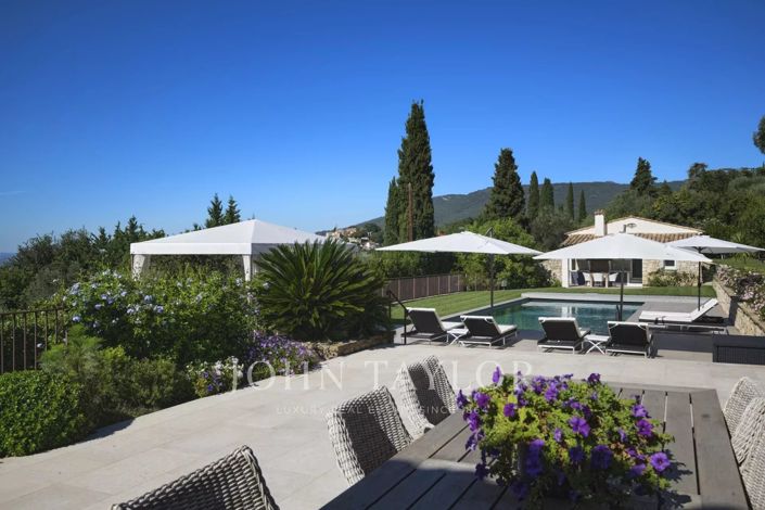 Image No.3-6 Bed House for sale