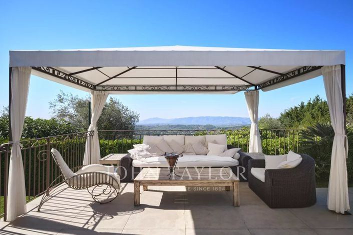 Image No.4-6 Bed House for sale