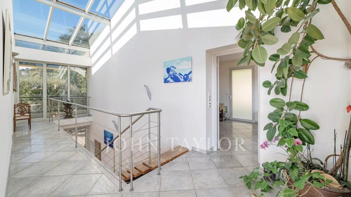 Image No.10-4 Bed House for sale