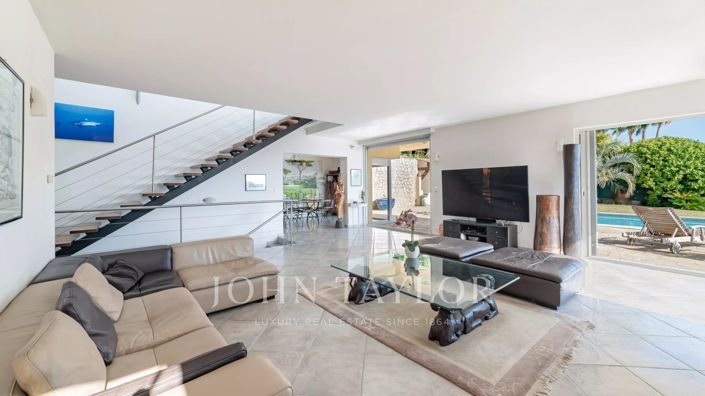 Image No.7-4 Bed House for sale