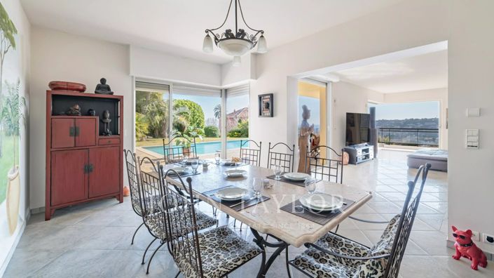 Image No.8-4 Bed House for sale