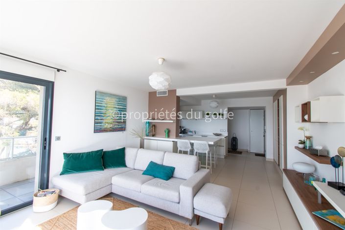 Image No.10-3 Bed Apartment for sale