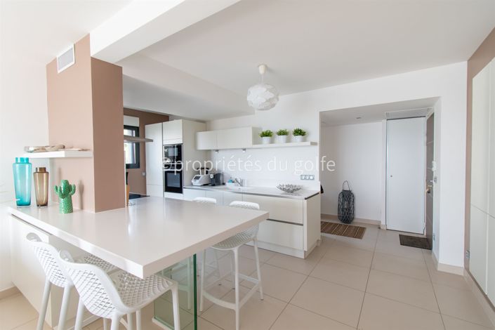 Image No.11-3 Bed Apartment for sale