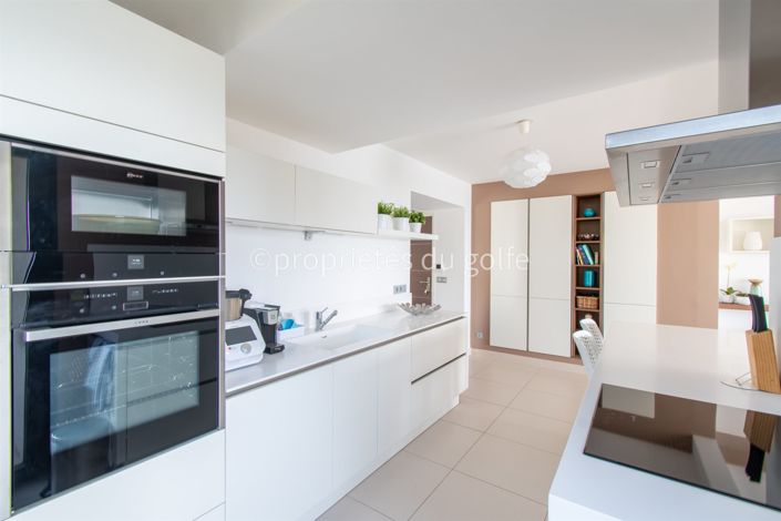 Image No.13-3 Bed Apartment for sale