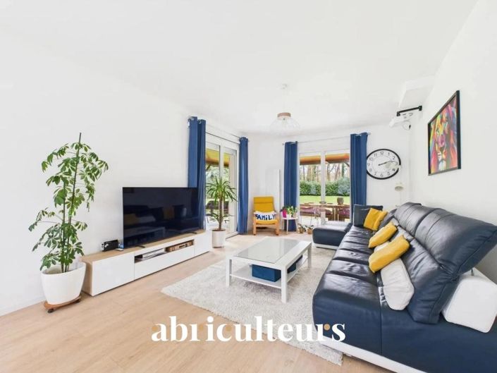 Image No.6-3 Bed House for sale