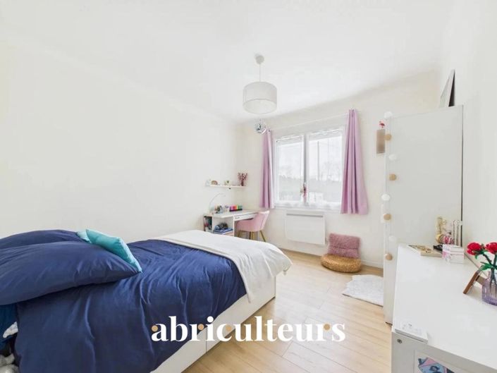 Image No.9-3 Bed House for sale