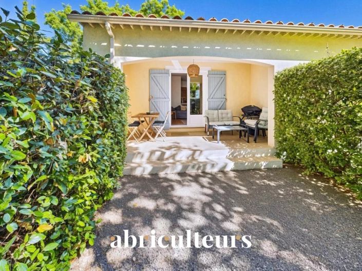 Image No.17-8 Bed House for sale