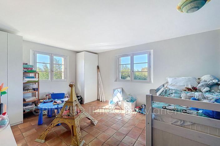 Image No.13-5 Bed House for sale