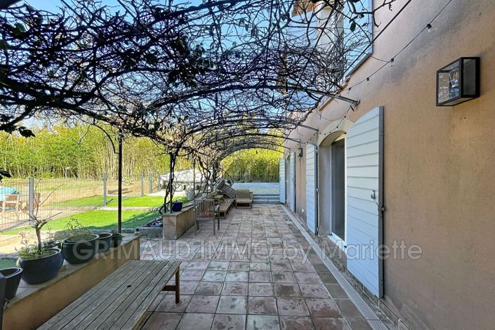 Image No.16-5 Bed House for sale