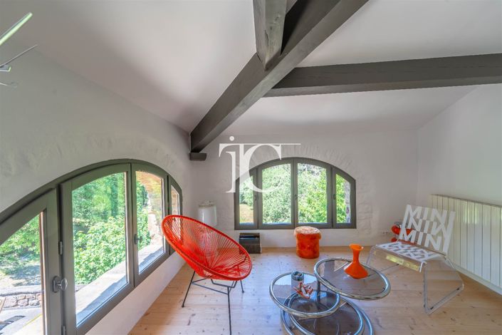 Image No.12-7 Bed House for sale