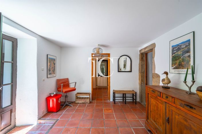 Image No.13-7 Bed House for sale