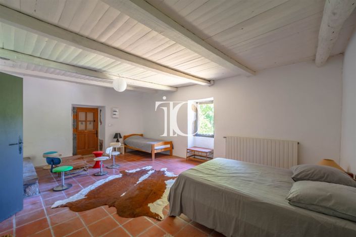 Image No.18-7 Bed House for sale