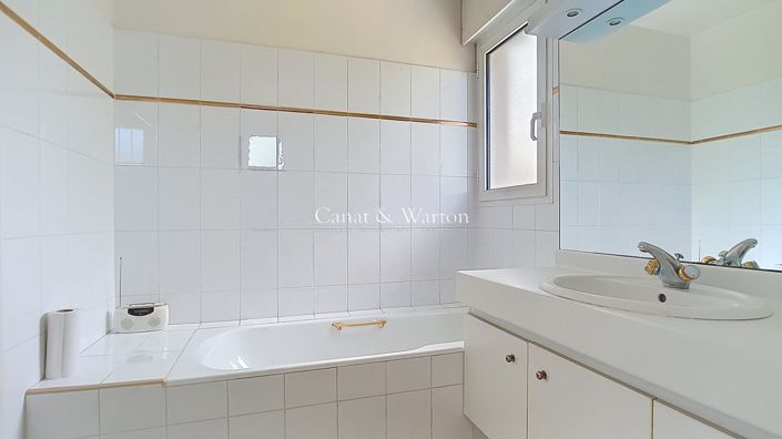 Image No.13-3 Bed Apartment for sale