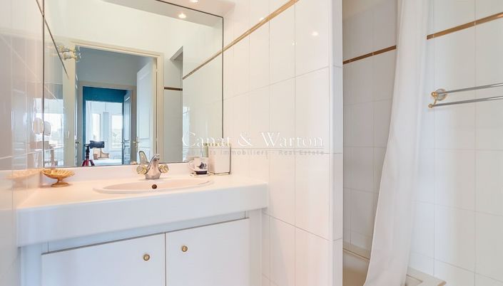 Image No.15-3 Bed Apartment for sale