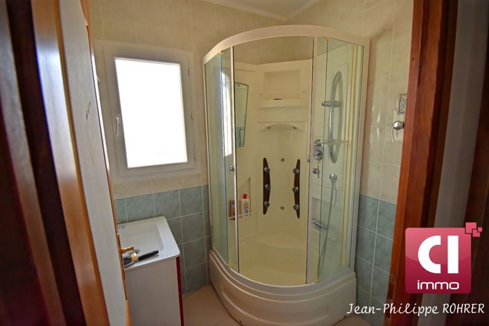 Image No.10-4 Bed House for sale