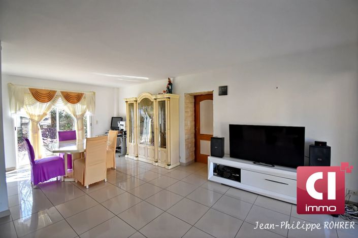 Image No.2-4 Bed House for sale