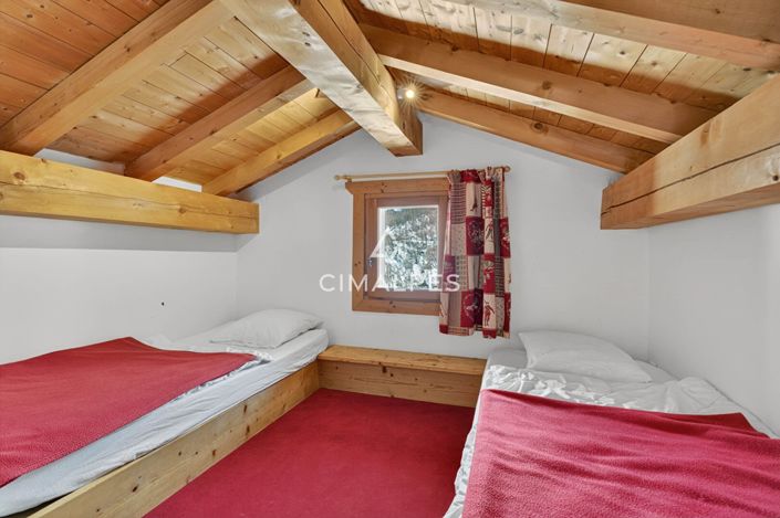 Image No.14-10 Bed House for sale