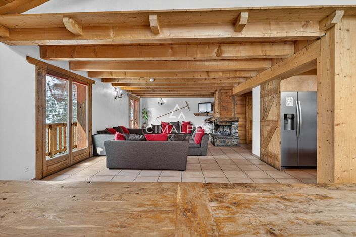 Image No.4-10 Bed House for sale