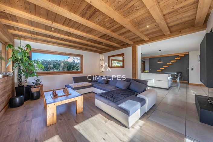 Image No.3-4 Bed House for sale