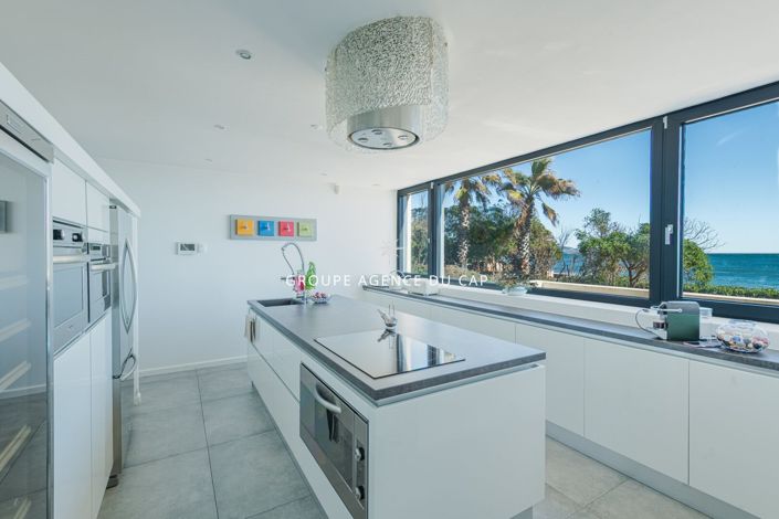 Image No.4-Propriété de 5 chambres à vendre à Var