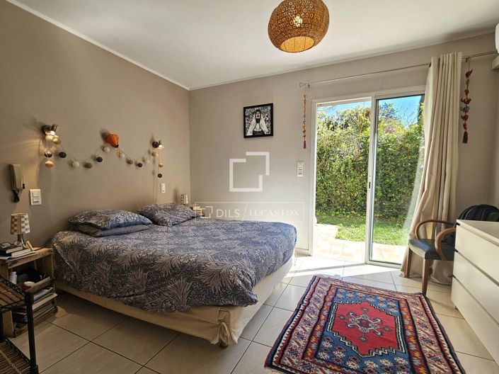 Image No.10-5 Bed House for sale