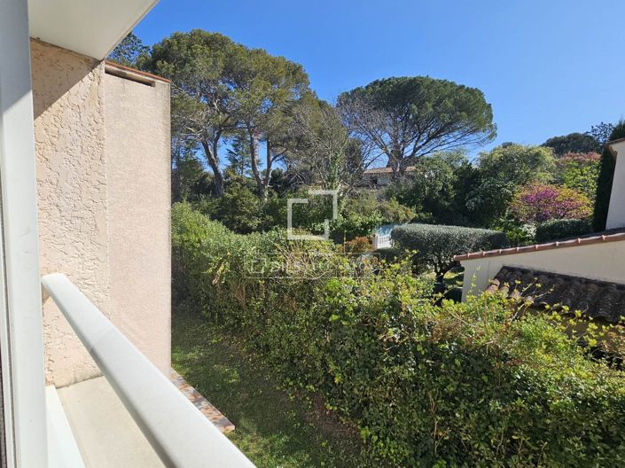 Image No.17-5 Bed House for sale