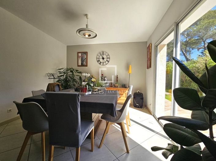 Image No.19-5 Bed House for sale