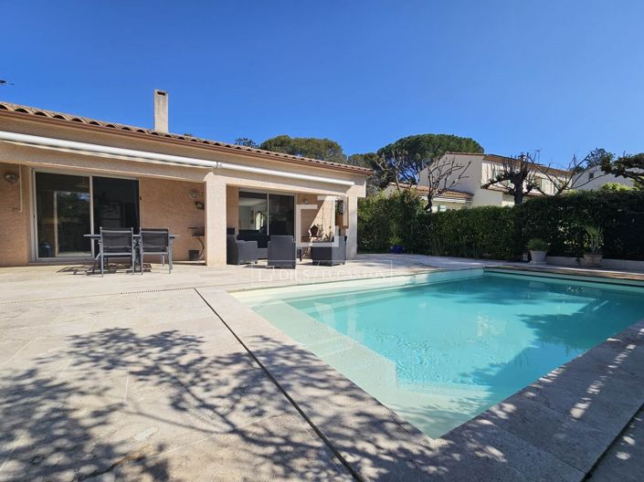 Image No.2-5 Bed House for sale