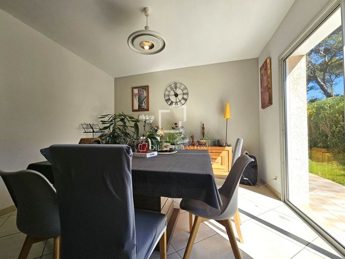 Image No.22-5 Bed House for sale