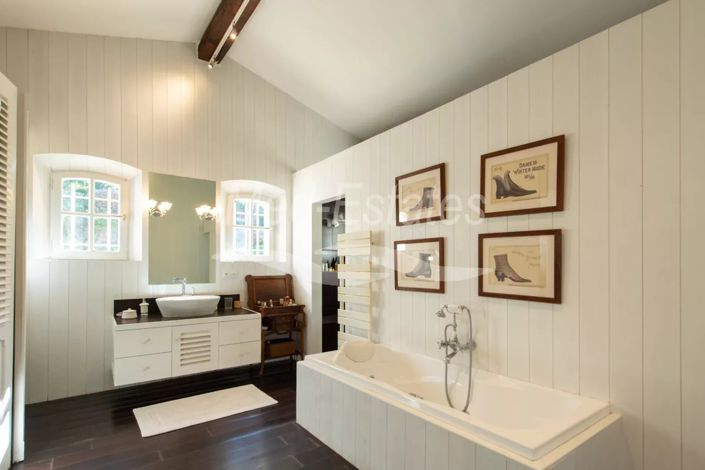 Image No.13-3 Bed House for sale