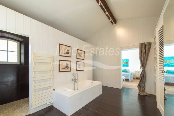 Image No.14-3 Bed House for sale