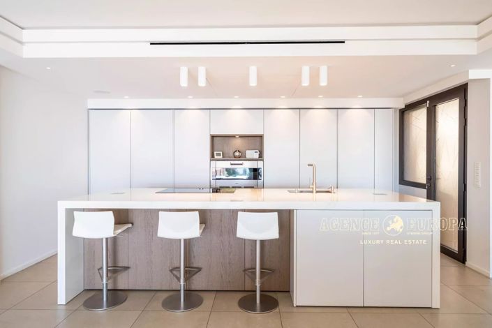 Image No.10-4 Bed Apartment for sale