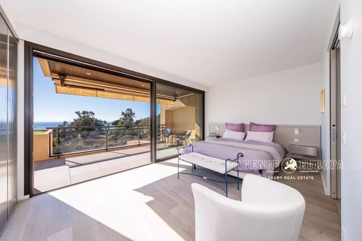 Image No.15-4 Bed Apartment for sale