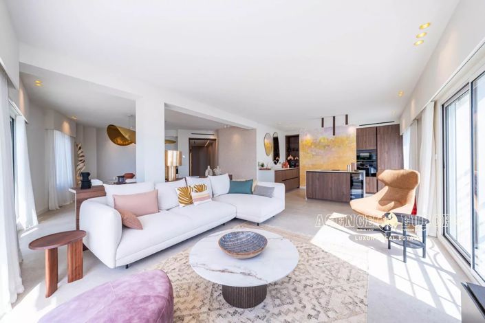 Image No.8-3 Bed Apartment for sale