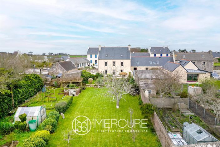 Image No.9-5 Bed House for sale