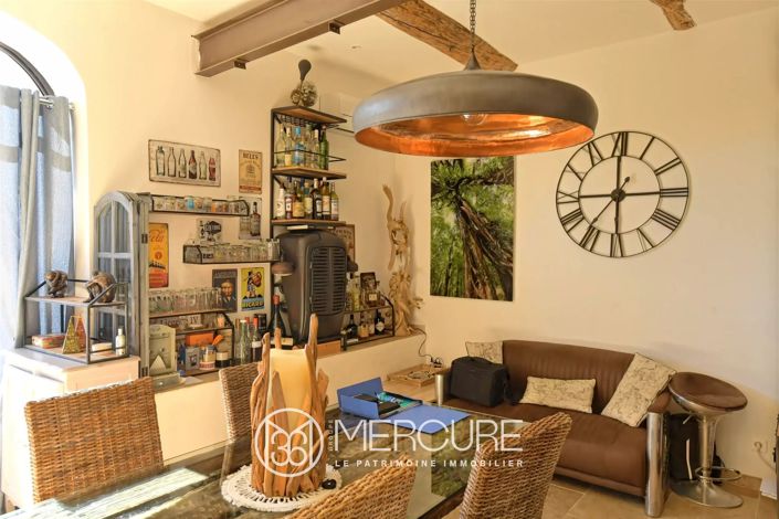 Image No.5-Maison de 6 chambres à vendre à Camaret-sur-Aigues