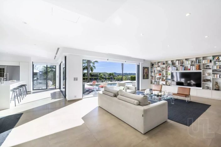 Image No.5-4 Bed House for sale