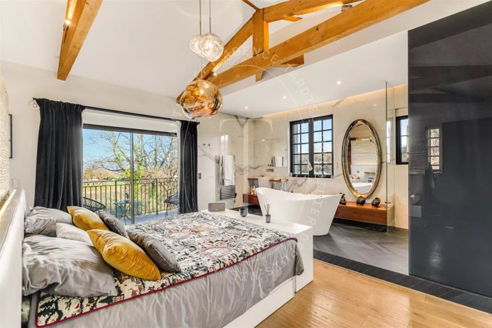 Image No.6-4 Bed House for sale